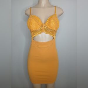 Chic Yellow Midi Dress